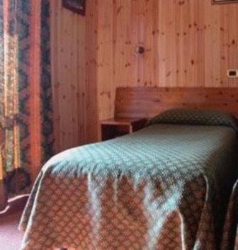 1 twin bed