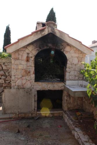 Apartments by the sea Zdrelac Pasman - 8046 - image 13