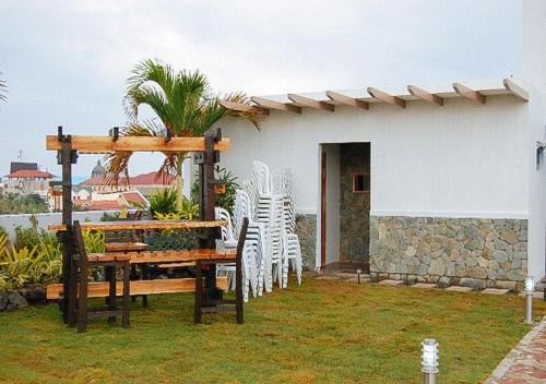 Garden, Sky Garden Hotel by RedDoorz in Roxas City (Capiz)