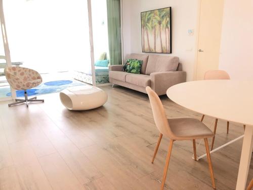  Hippie Beach Ibiza Apartment in Playa den Bossa