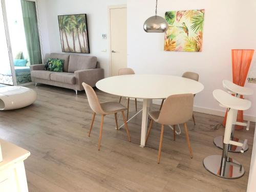  Hippie Beach Ibiza Apartment in Playa den Bossa