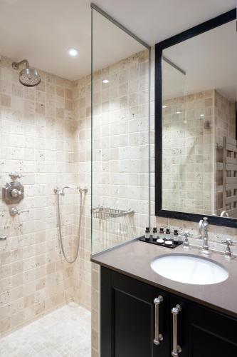 Hotel Saint-Louis Marais - image 5