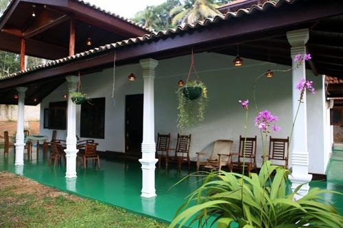 Daniels Resorts