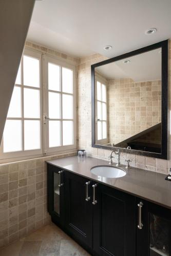 Hotel Saint-Louis Marais - image 4