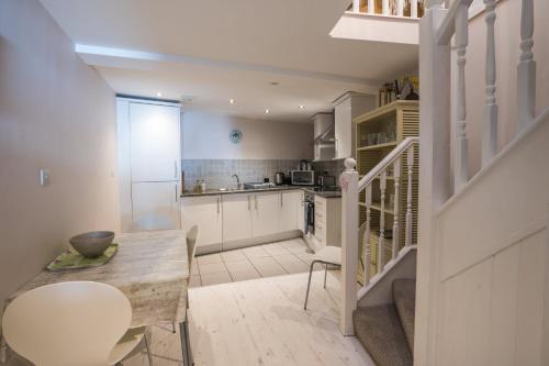 Trinity Mews - image 11