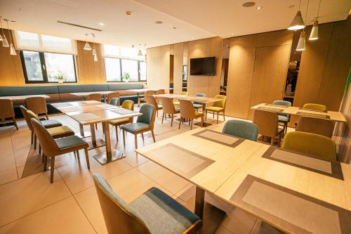 홀리데이 인 익스프레스 잉커우 오네롱 플라자 바이 IHG - 식음료(F&B)