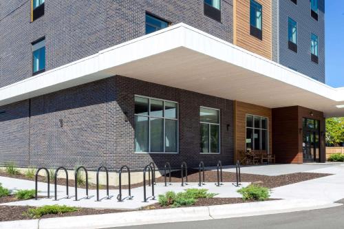 Baymont by Wyndham Madison - image 7