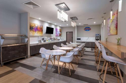 دش, Baymont Inn & Suites by Wyndham Madison in ضاحية ماديسون