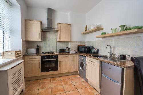 Trinity Mews - image 8