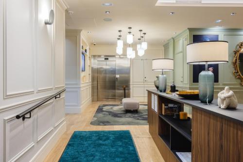 Lobby, Mercure Bordeaux Gare Atlantic near Sacre Coeur Church