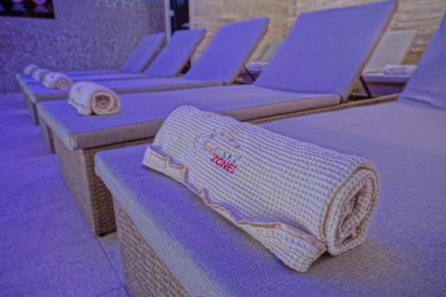 Apart & Spa Zoned - image 13
