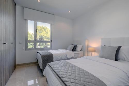 New Modern 3 Bed Apartment Puerto Banus
