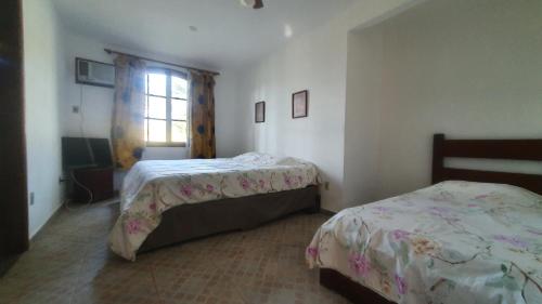10 bedrooms, 20 beds