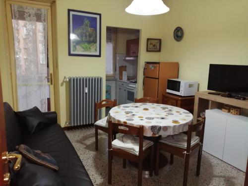GRAZIOSO APPARTAMENTO IN ZONA SANTA RITA, Turín (fotografie 7)