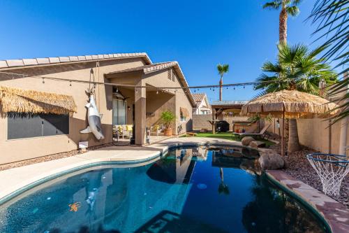 Tiki Time Perfect Pool Home in Chandler! Sleeps 8! home