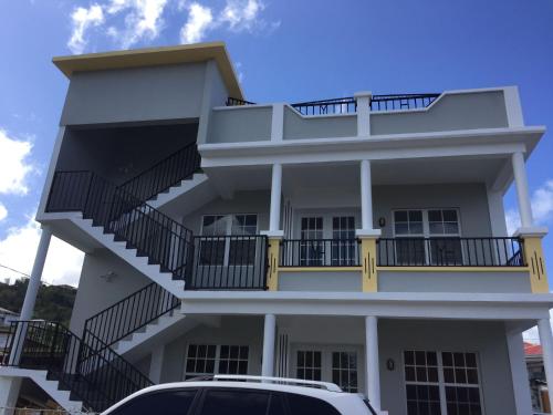 . Yvonna House