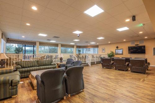 ห้องส่วนกลางสำหรับนั่งเล่น/ดูทีวี, Club Destin Condos in เดสติน (FL)