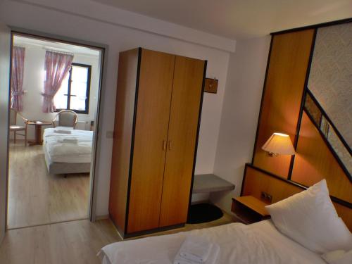 Hotel zur Post Dabringhausen - contactless self check-in