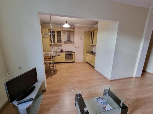 Stefan cel Mare Lux 2 Rooms apartment centre Chisinau