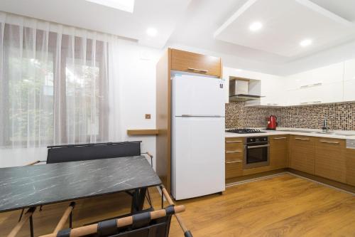 Central and Cozy Apartment near Beach in Antalya