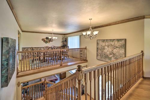 Large Home with Games Walk to Bull Shoal Lake! in Bull Shoals, USA