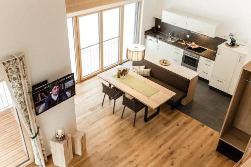 One-Bedroom Apartment with Shower