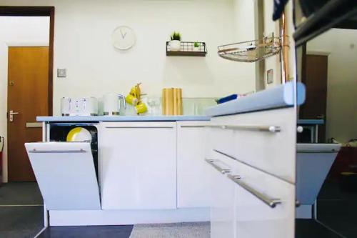 Immaculate 1-Bed Mezzaine Apartment in Nottingham