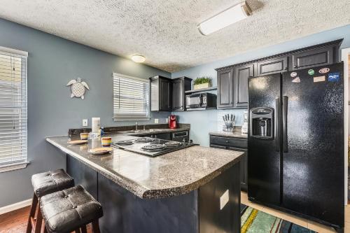 Willows Beach Retreat by Book That Condo - image 12