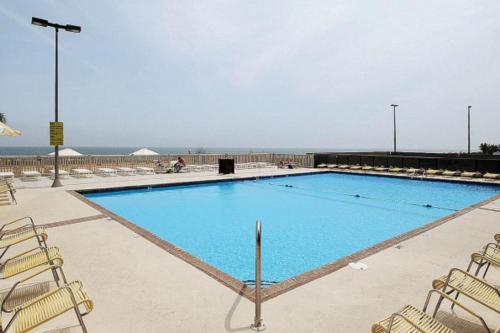 Golden Sands 111