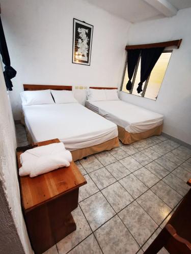 Natz Hotel in Flores