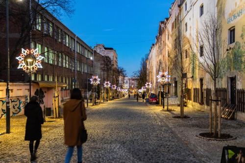 貝爾格勒 Traveling Actor Skadarlija 4星级 酒店 餐厅