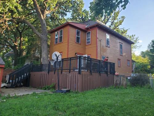 . Beautiful Two Story Home by Fountain Lake and Mayo Clinic
