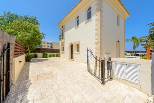 Villa image 3