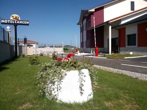 Motel Cancun Avilés - main image