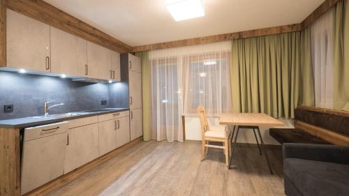 設施, Hotel & Apart Central in 福根