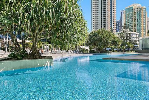 Q1 Best Ocean Views 22nd FL Cinema Pools Sauna and Gym