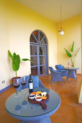 Book the Hermitage Suite with Bathtub with Wine tour & Tasting experience at Sula Vineyards, 10% discount on spa & Complimentary welcome drinks on arrival, - Happy Hours (1+1) from 4 to 7 pm Hermitage Suite with Bathtub with Wine tour & Tasting experience at Sula Vineyards, 10% discount on spa & Complimentary welcome drinks on arrival, - Happy Hours (1+1) from 4 to 7 pm