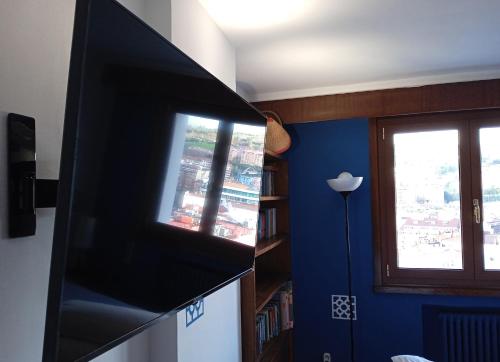 Superviews, parking vigilado en habitación independiente con baño privado en apartamento particular, Français&English, Бильбао (фото 5)