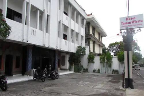 OYO 90822 Hotel Taman Wisata