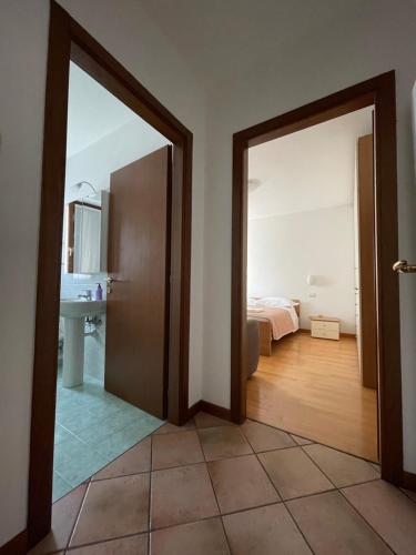 Richi Rent 03, Verona (fotografie 7)