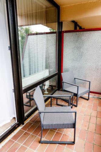 Apartment with Mountain View image 3