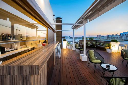 Balkon/Terrasse, ZT The Golden Hotel Barcelona in Barcelona