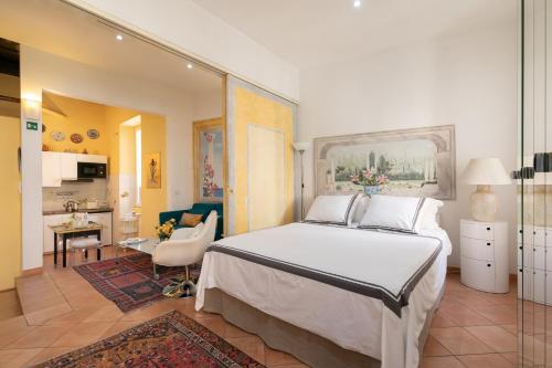 Monti Romantic Sunshine Maisonette, Rome (photo 6)