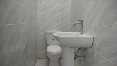 Lovely 1 Bedroom Service Apartment with beautiful amenities.