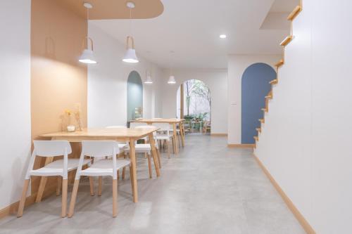 COROOM BKK – Bangkok, NY