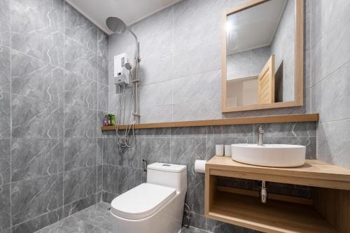 COROOM BKK – Bangkok, NY