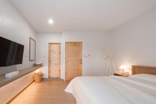 COROOM BKK – Bangkok, NY