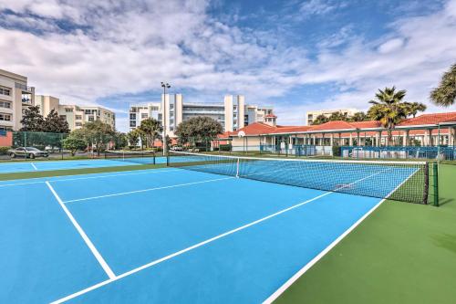 New Smyrna Beach Condo with Balcony and Pool Access in New Smyrna Beach, USA