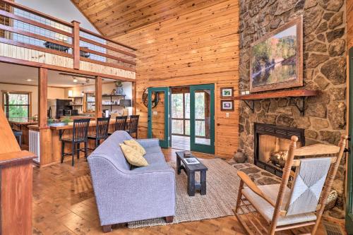 Piney Bluff Retreat with Mountain Views! - Tap to explore photos