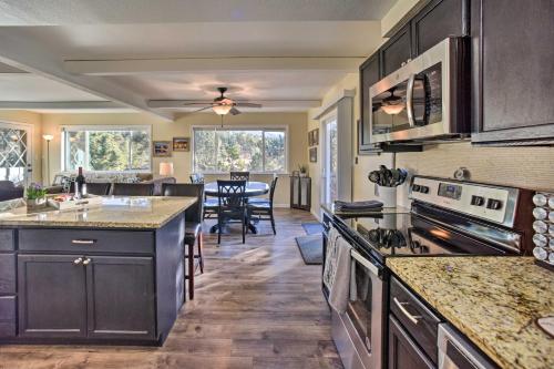 Mountain Haven with Deck and Pikes Peak Views! in Woodland Park, USA